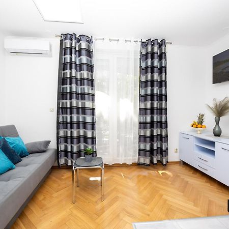 Apartment Paolo By The Beach Znjan Split Exterior foto